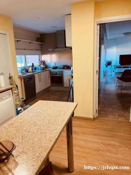 北部高档封闭小区!Majadahonda 女生大床房:650欧费用全包 __- 富人区!适合刚刚移民 北部高档封闭小区!Majadahonda 女生大床房:650欧费用全包 __- 富人区!适合刚刚移民