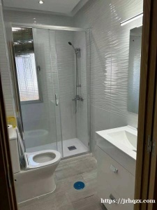 6号线Lucero地铁站3居室1厅1卫1厨+阳台整租