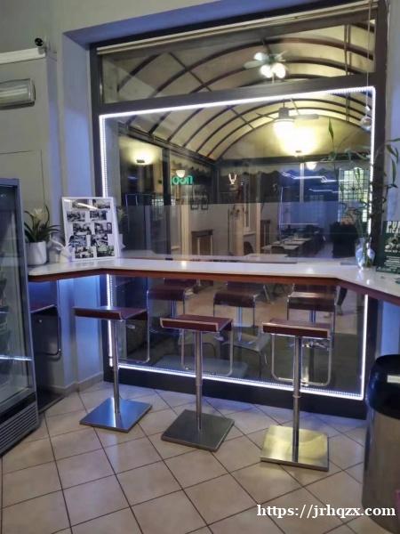 Reggio Emilia 周边城市(1946年)历史老酒吧转让 Reggio Emilia 周边城市(1946年)历史老酒吧转让