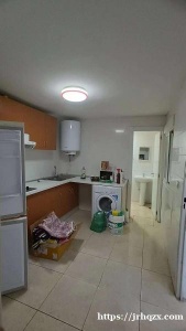 1号线Nueva Numancia地铁站 一室一厅+公用院子+《冷暖空调》,直达市中心与马理工南校区