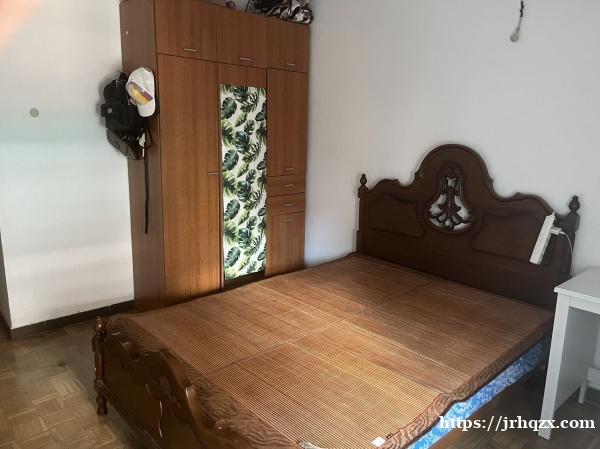 3号线San fermin地铁站 __-大房间大床房+空调暖气出租 __-1楼带电梯,房型是:3室1 3号线San fermin地铁站 __-大房间大床房+空调暖气出租 __-1楼带电梯,房型是:3室1