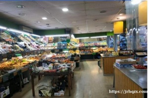 水果蔬菜店低价转让，原4万多，如今一口价5000欧，先到先得。