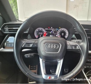 新款Audi A3 s line 150cv diesel , Acc 自适应巡航， 座椅加热