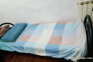 阳光超市对面褡埔有大房间有阳台，有双人床需要的话也有单人床