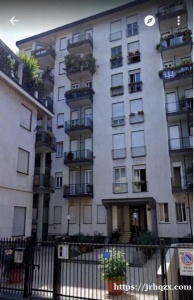 【找室友】米兰isola地区有1个房间在11月1号空出，有兴趣的女留学生电话联