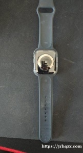 出Apple watch s5 44mm一直戴壳使用非常新 有原包装有意加微信banxian3939