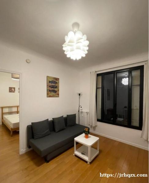 位于Boulogne Billancourt 北部,富人区, 毗邻十六区,地铁10号线Jean Ja 位于Boulogne Billancourt 北部,富人区, 毗邻十六区,地铁10号线Jean Ja