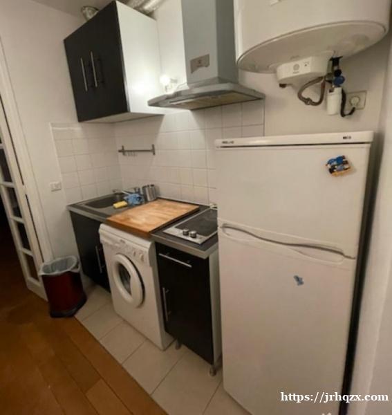 位于Boulogne Billancourt 北部,富人区, 毗邻十六区,地铁10号线Jean Ja 位于Boulogne Billancourt 北部,富人区, 毗邻十六区,地铁10号线Jean Ja