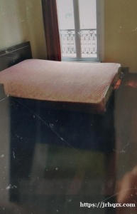 小巴黎10区好房分租近巴黎10区火车东站gare de L\\\'Est 100米, 3楼两房独立门