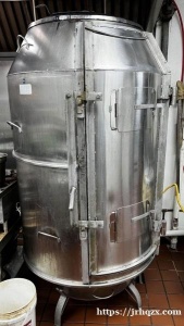 烤鸭炉9成新，香港运过来的，卖$6000。糖城取货,有意者发短信