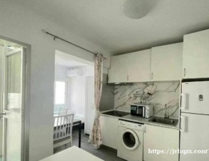 马德里3号线/小火车C4C5站Villaverde alto出租单‮公身‬寓 家具新，带空调+暖气