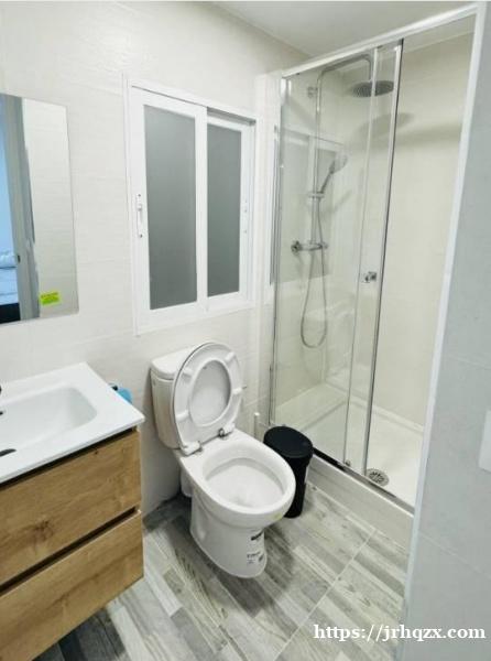 Carpetana 4套全新单身公寓首次出租!即日起租。离地铁口400米,走路5分钟 Carpetana 4套全新单身公寓首次出租!即日起租。离地铁口400米,走路5分钟