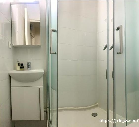 小巴黎19区studio民宿 短租(2-3人入住)交通便利,附近生活方便, 有餐馆, 超市,银行 小巴黎19区studio民宿 短租(2-3人入住)交通便利,附近生活方便, 有餐馆, 超市,银行