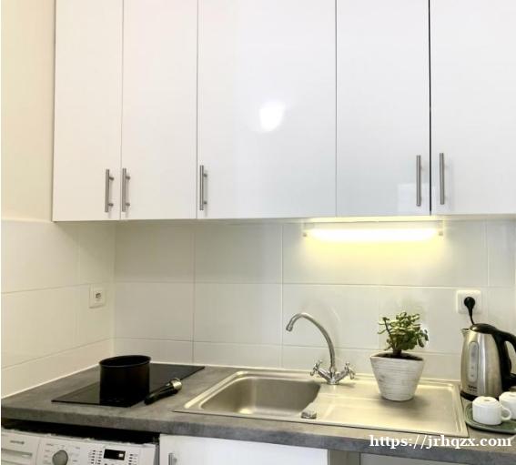 小巴黎19区studio民宿 短租(2-3人入住)交通便利,附近生活方便, 有餐馆, 超市,银行 小巴黎19区studio民宿 短租(2-3人入住)交通便利,附近生活方便, 有餐馆, 超市,银行