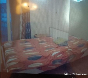 94省 富人区8号线charenton地铁口边上有一大房间出租未接电话，请发信息，休息必回