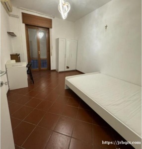 zara附近出租两室带有阳台➕大厨房， 房租1400，押二付一，房东包物业费和暖气，租客付电煤和网