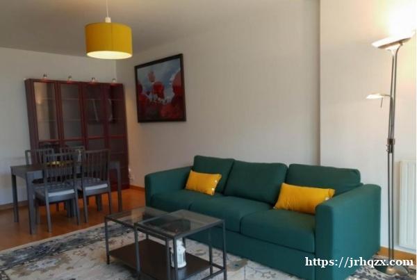 92省富人区châtillon(沙蒂永)92320 单间出租 精装家具齐全 环境优雅房间双人床 衣柜 92省富人区châtillon(沙蒂永)92320 单间出租 精装家具齐全 环境优雅房间双人床 衣柜