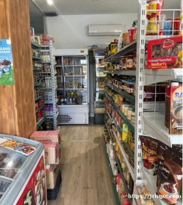 【菜店+糖果店转让】 位于马德里la elipa区分 avenida de daroca 大街62号