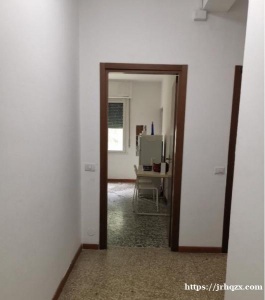 单间出租 区域（certosa）via sapri 户型2大室1小厅 位于2楼 家具家电齐全拎包入住