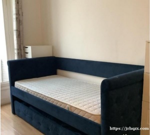 18区独立单房出租， 有日常生活家居，Wi-Fi… 交通方便，12号地铁，31路，60路，95路公共