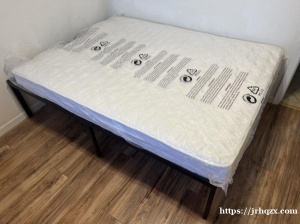 9.9成新full size床垫两个 $80/个，两个150 ☎9165628004