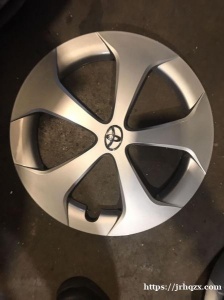 求购2 个 2015年 Toyota Prius hubcap 轮胎外套， 有的朋友请发信息