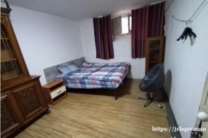 本人有大小房间搭铺，环境好，在中国街小林超市对面，价格面谈，可以做饭，搭铺的朋友请联系