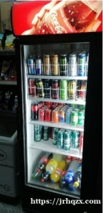 马德里市中心十五年糖果老店转让， 98平方米跳蚤市场头，因老板发展，急需转让！