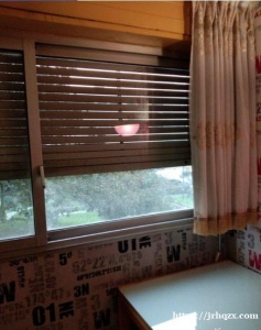 价格不贵，房间出租，南北通透房间出租la courneuve ,价格不贵，不贵便宜有需要抓紧时间联系