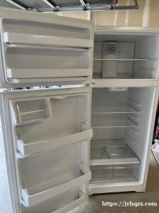 二手冰箱，九成新非常好用，100美金，需自取Elk Grove 95757