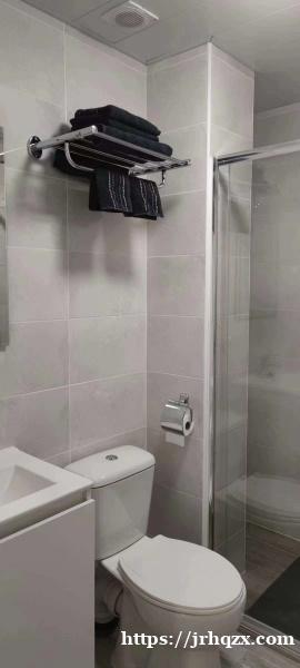 3号线San fermin地铁口 __-新装修单身公寓+冷暖空调出租 __- 现在是1.4的大床,需 3号线San fermin地铁口 __-新装修单身公寓+冷暖空调出租 __- 现在是1.4的大床,需