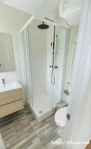 6号线Usera地铁口400米 __-特价精装(单身公寓)+冷暖空调出租 __-2楼步梯,交通便利。