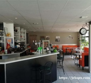 76省，鲁昂西餐厅转让，室内有200平可容纳至少80个位子+terrasse100平。厨房设备齐全