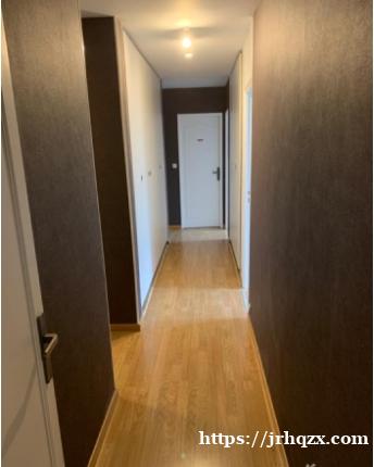 Puteaux 富人区 近ladefense 仅限女生 1房 600欧政府重点开发区附近都是新房 Puteaux 富人区 近ladefense 仅限女生 1房 600欧政府重点开发区附近都是新房