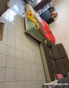 13区高楼电梯4楼有30平一室一厅出租，有无居留均可。7号地铁口porte dvriy !