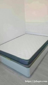 3号线Almendrales地铁站 __-特价全新【单身公寓+冷暖空调】出租! __-3楼步梯,全新