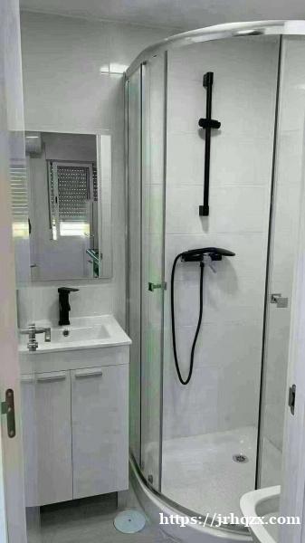 (今天下午可看房)【只要550,特价全新单身公寓出租】 3/6号线《Usera/Almendrale (今天下午可看房)【只要550,特价全新单身公寓出租】 3/6号线《Usera/Almendrale