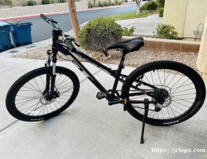 全新24吋品牌自行车 黑色$200 有意者微信