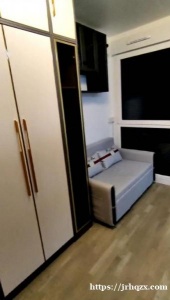 出租Studio,位于13号地铁附近，新房干净卫生，环境好，交通便利，