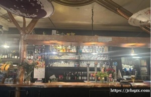 Normandie Bar 快餐 3个小时车程 带 房租500欧 厅40个位 terrasse