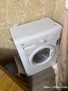 出洗衣机一台，上门自取，Некрасовка метро 5000卢布， 9成新