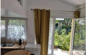 93区drancy 有一studio出租 全新装修 家具齐全 拎包入住 环境清幽 房租750€包ch