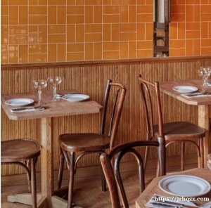 Levallois Perret 餐厅转让，地坪45，地窖15，适合做中餐外卖，房租1550ht