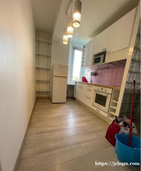 Joinville le pont 两房一厅出租,6月1日起。出门就是A线joinville le Joinville le pont 两房一厅出租,6月1日起。出门就是A线joinville le