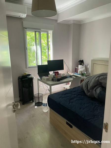 10号线Batan地铁站 __-2间单人间大床房出租 10号线Batan地铁站 __-2间单人间大床房出租