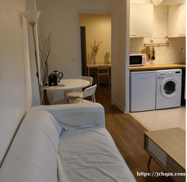 地点:METRO 9 号线 CHARONNE 站 2分钟,或 BUS 76,BUS 46 地点:METRO 9 号线 CHARONNE 站 2分钟,或 BUS 76,BUS 46