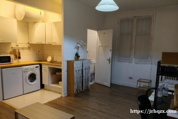 地点:METRO 9 号线 CHARONNE 站 2分钟,或 BUS 76,BUS 46 地点:METRO 9 号线 CHARONNE 站 2分钟,或 BUS 76,BUS 46