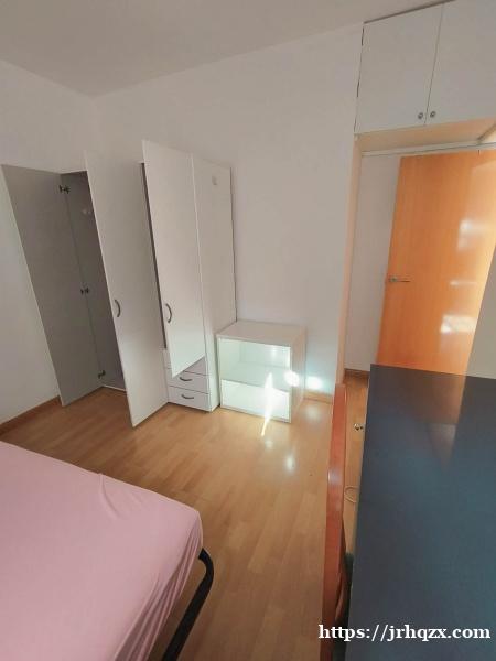 Pinar de Chamartin单人间出租 Pinar de Chamartin单人间出租