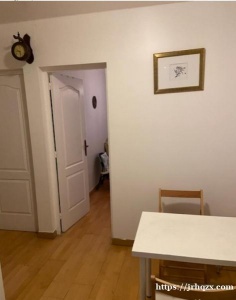 17区小巴黎 55 Rue pouchet,有空房间出租，可拎包入住！周围有多家超市 咖啡馆 餐馆