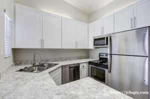 位于1400 Barton Rd, Apt 2011, Redlands, 92373的一室一厅公寓